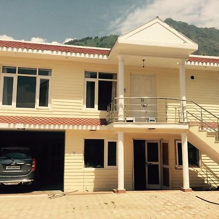 Shalimar Heights Hotel Srīnagar Esterno foto