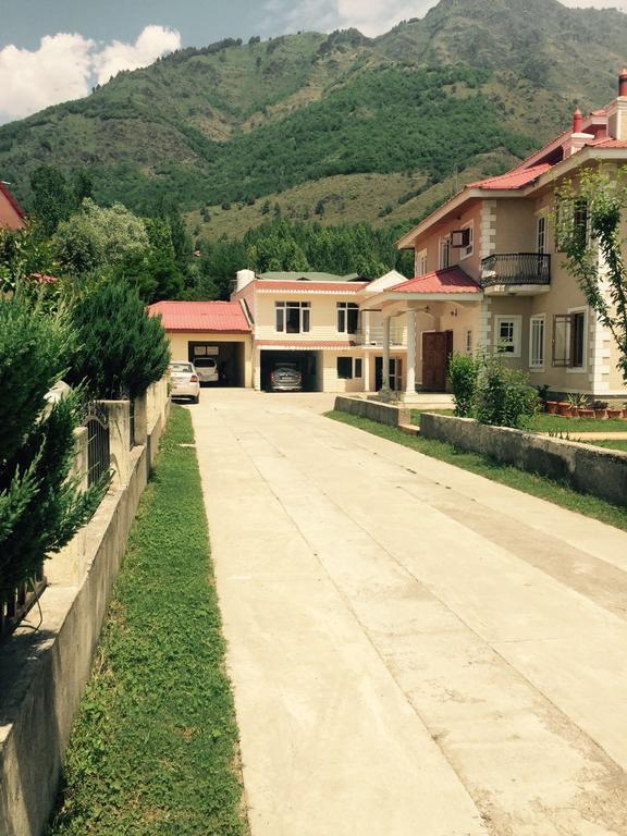 Shalimar Heights Hotel Srīnagar Esterno foto